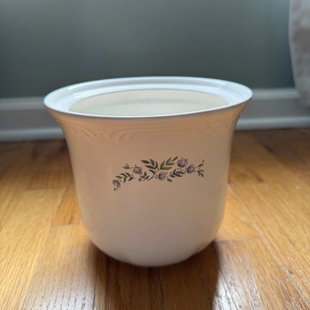 Vintage Pfaltzgraff Blueberry Canister No Lid USA Utensil Crock Kitchen Storage